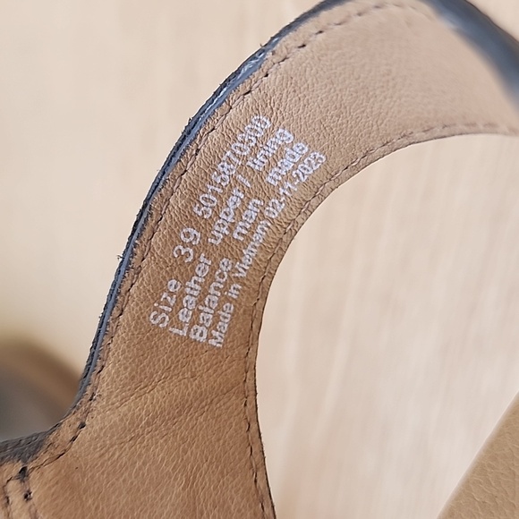 Dansko Women's Metallic Nappa Leather Tansy Sandals Size 39 NWOT - Picture 8 of 12